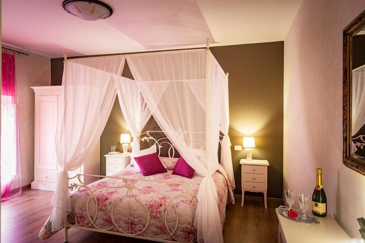 Bed and Breakfast La Rocchetta Valeggio sul Mincio Exterior foto